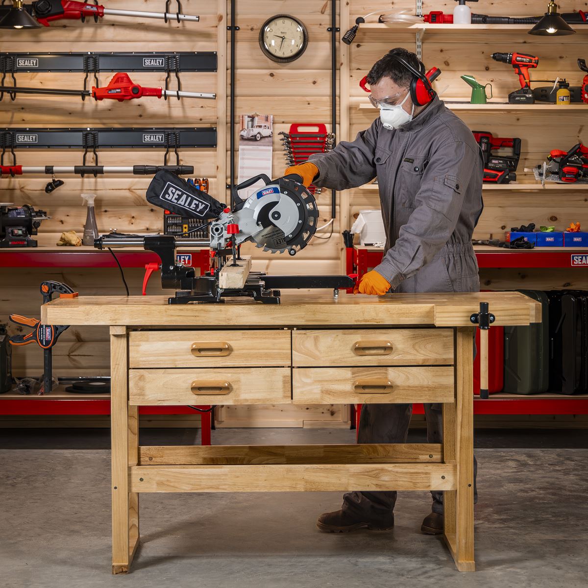 Sealey Woodworking Bench with 4 Drawers AP1640
