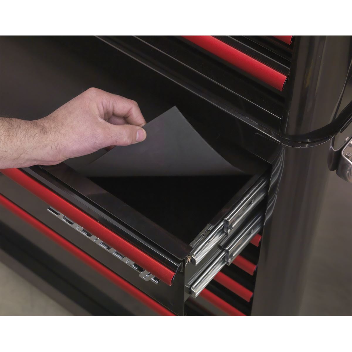 Sealey Rollcab 4 Drawer Retro Style- Black with Red Anodised Drawer Pulls AP28204BR