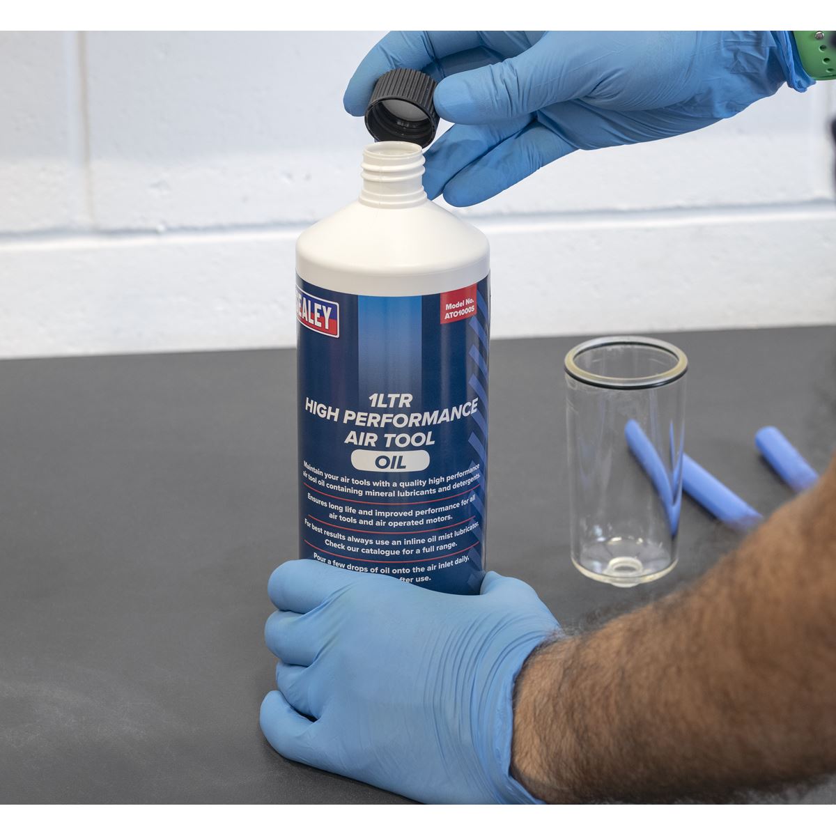 Sealey Air Tool Oil 1L For Maintaining Power Tools ATO1000S