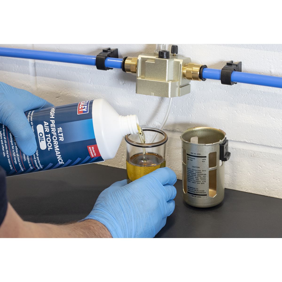 Sealey Air Tool Oil 1L For Maintaining Power Tools ATO1000S