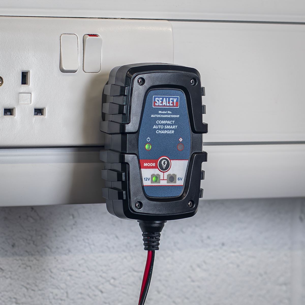 Sealey Compact Smart Trickle Charger & Maintainer 1A 6/12V AUTOCHARGE100HF