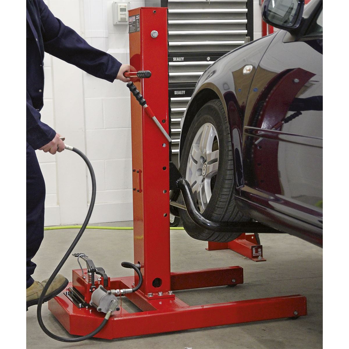 Sealey Vehicle Lift 1.5 Tonne Air/Hydraulic with Foot Pedal AVR1500FP