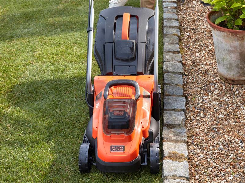 BLACK DECKER Compact Lawnmower 33cm 36V 1 x 2.0Ah Li-ion BCMW33362L1