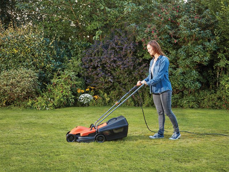 BLACK + DECKER BEMW451 Electric Lawnmower 32cm 1200W 240V B/DBEMW451