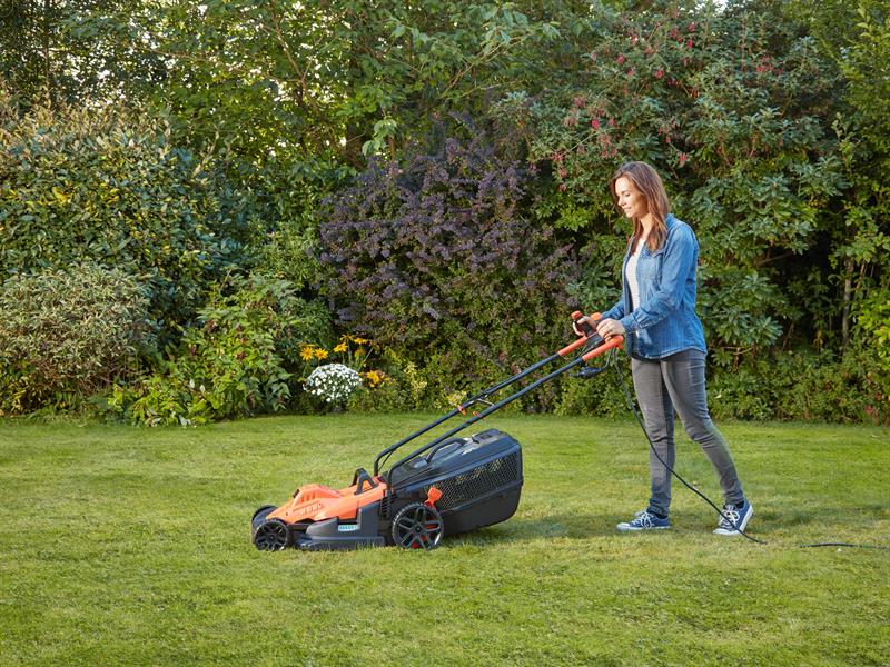 BLACK DECKER Mower With Bike Handle 42cm 1800W 240V BEMW481BH