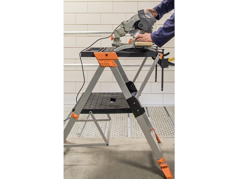 Batavia Transformer Multifunctional Workbench & Step Ladder BAT7062245