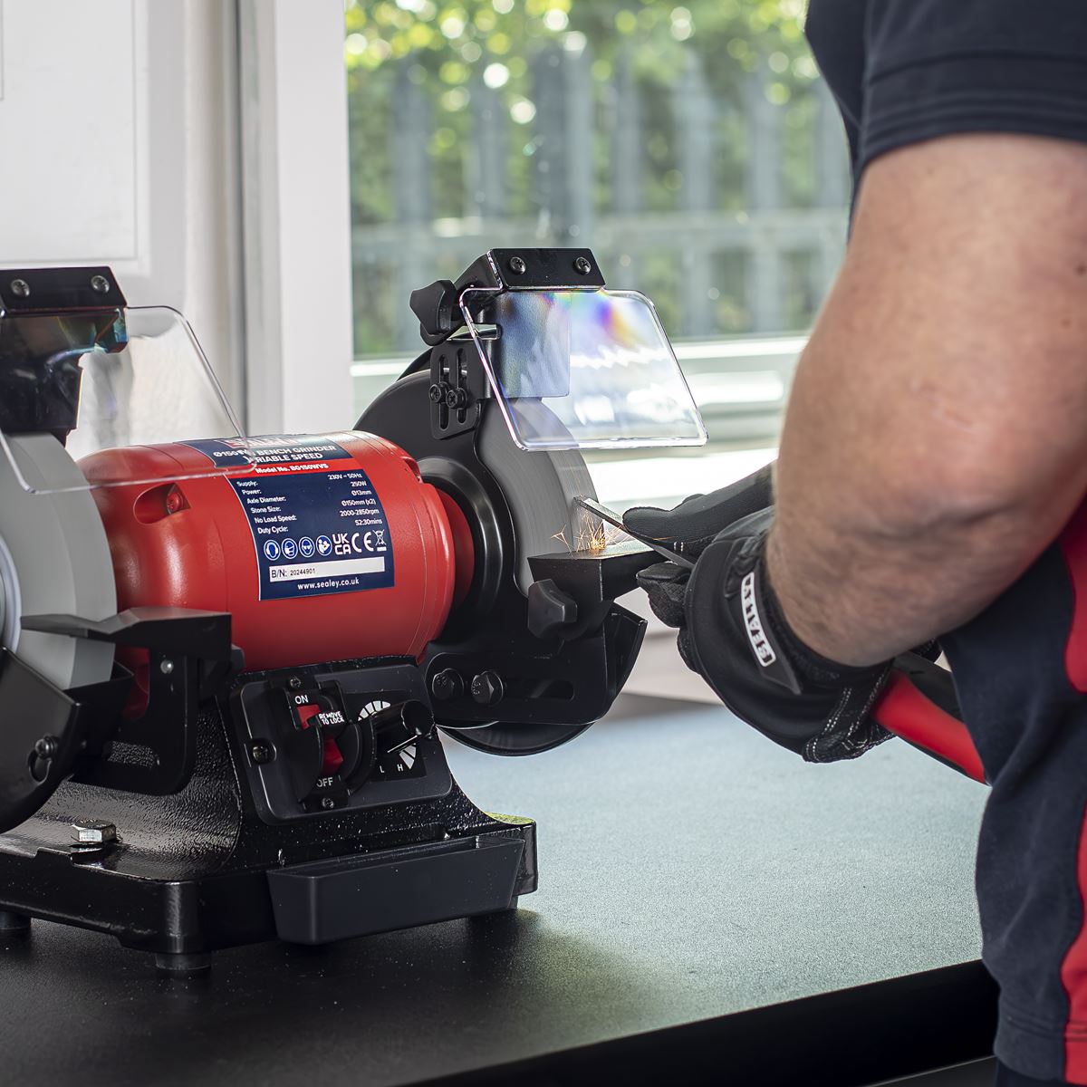 Sealey Bench Grinder �150mm Variable Speed BG150WVS