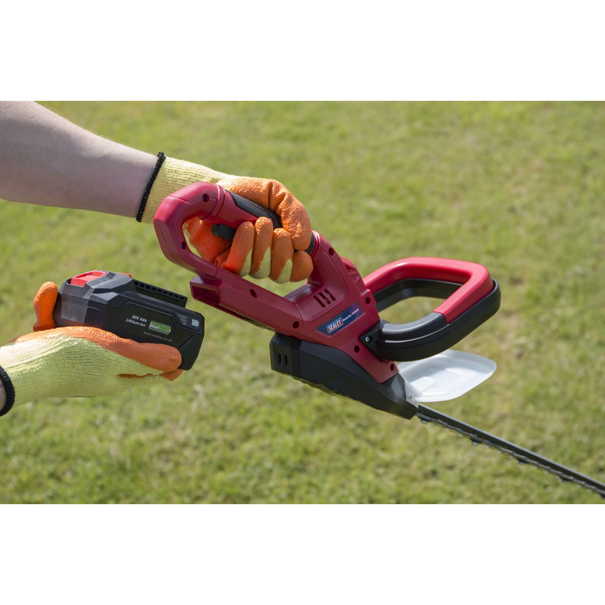 Sealey 52cm Hedge Trimmer Cordless 20V SV20 Series - Body Only CHT20V
