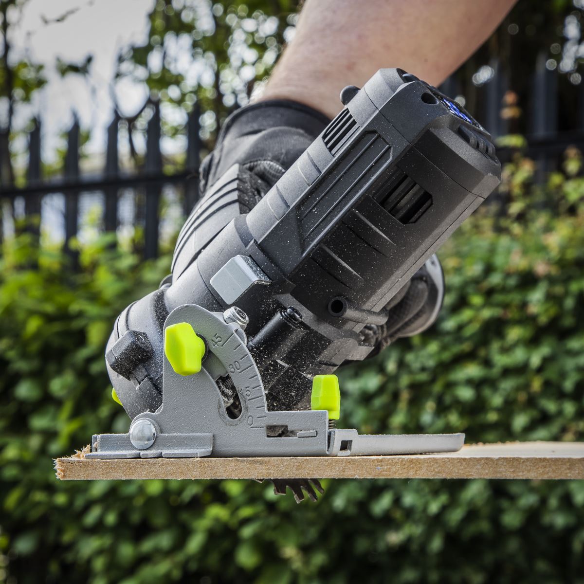 Sealey Cordless Circular Saw �85mm 10.8V SV10.8 Series - Body Only CP108VCSBO