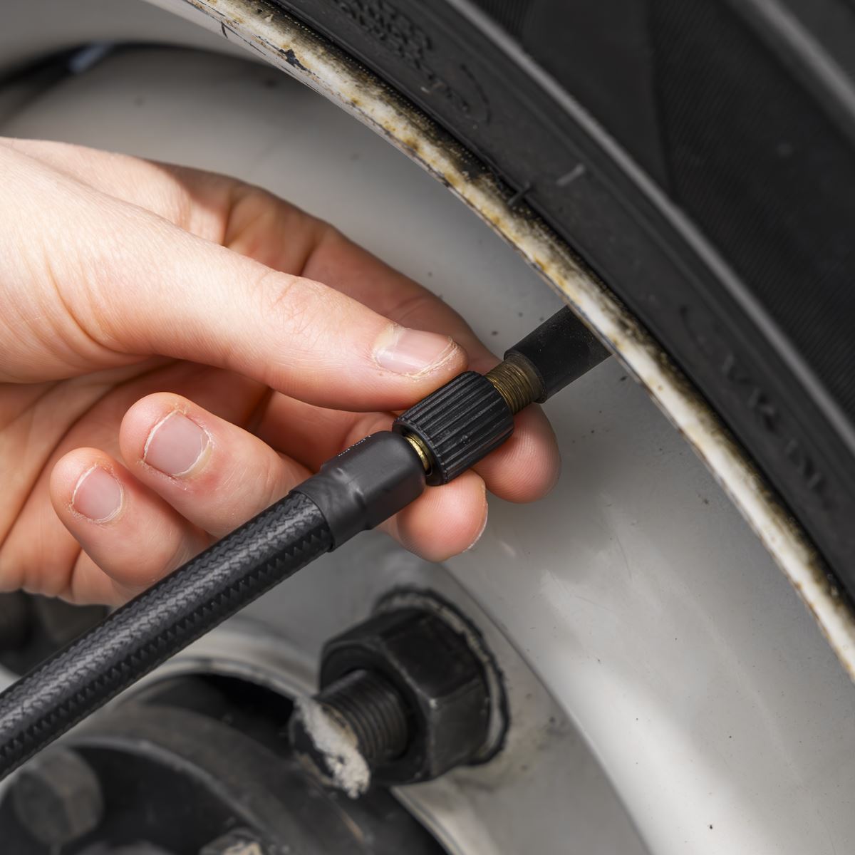 Sealey Tyre Inflator & Power Bank with Worklight Rechargeable USB Output CTI130