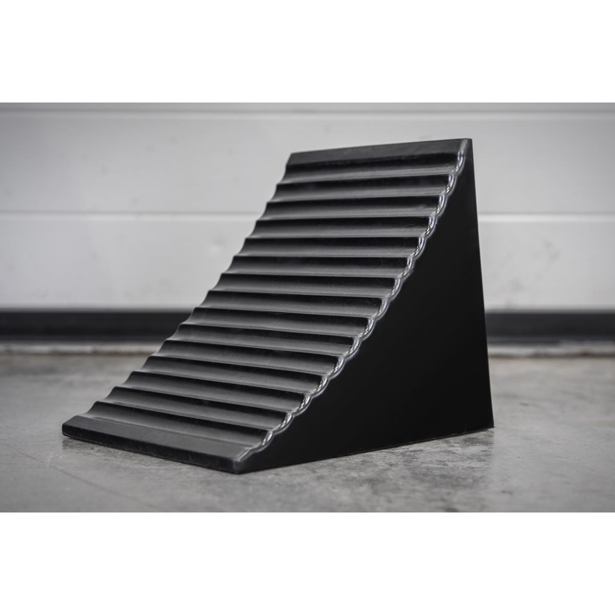 Sealey Wheel Chock Heavy-Duty Rubber - Single CWC01