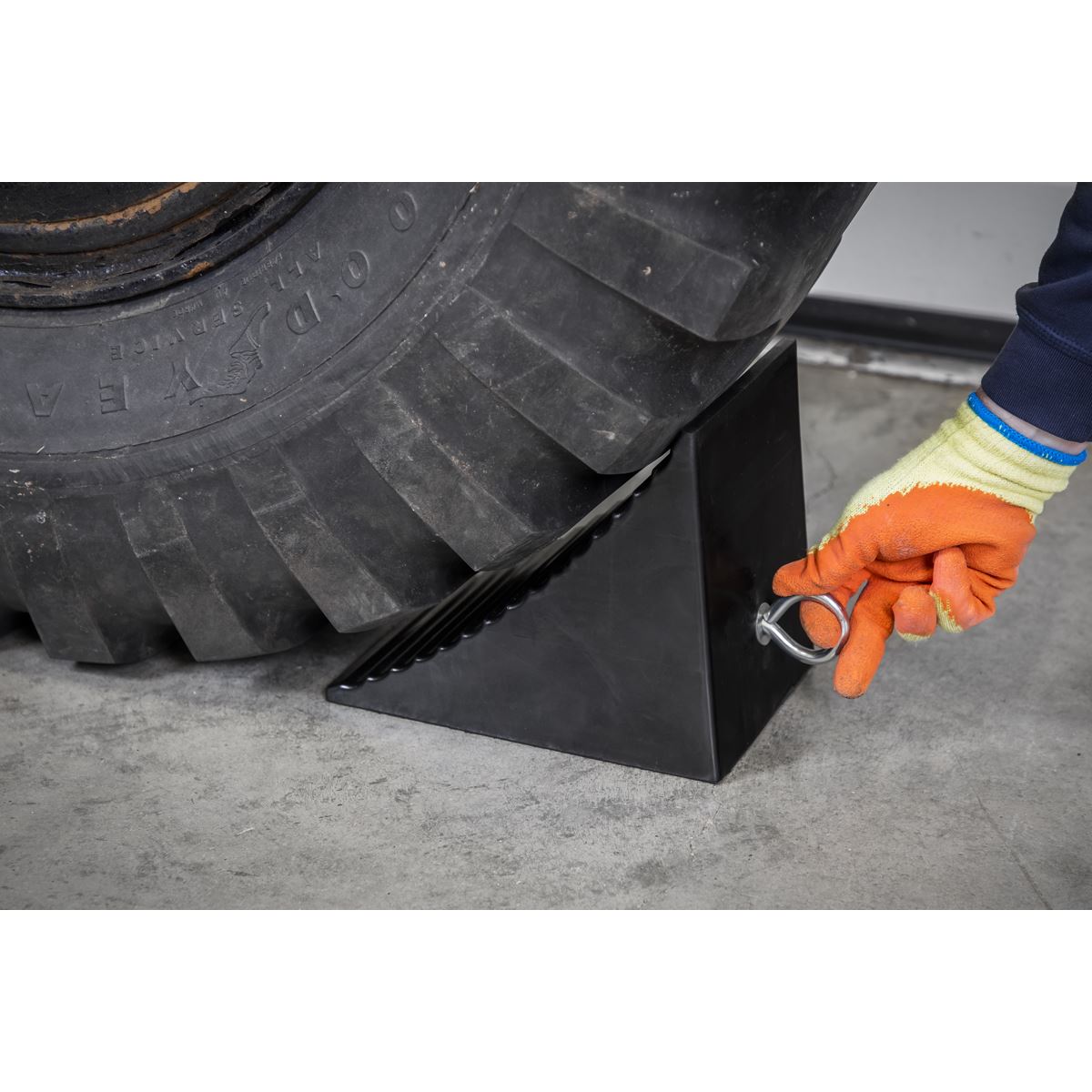 Sealey Wheel Chock Heavy-Duty Rubber - Single CWC01
