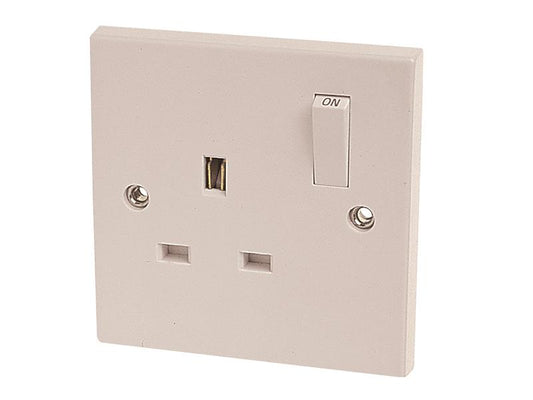Dencon Switched Electric Socket 1Gang 13A With Fixing Screws DCN4406NB