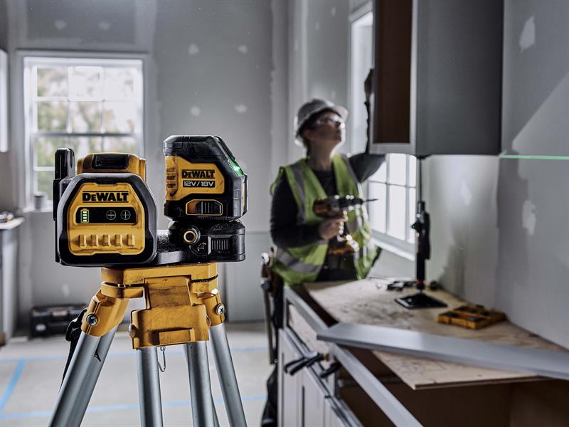 DEWALT DCE088D1G18 Self-Levelling Cross Line Green Beam Laser 12/18V 1 x 2.0Ah Li-ion DEW088D1G18D