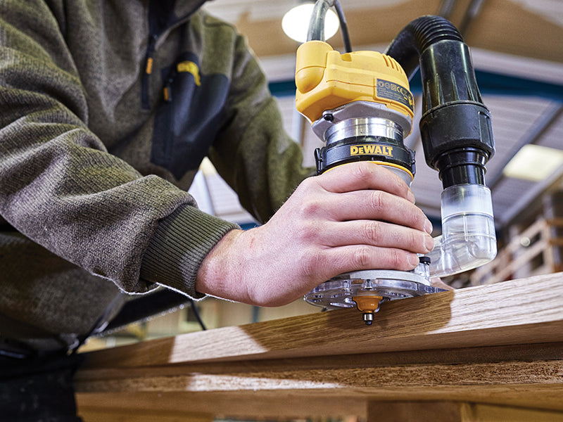 DEWALT D26200 1/4in Compact Fixed Base Router 900W 110V DEWD26200L