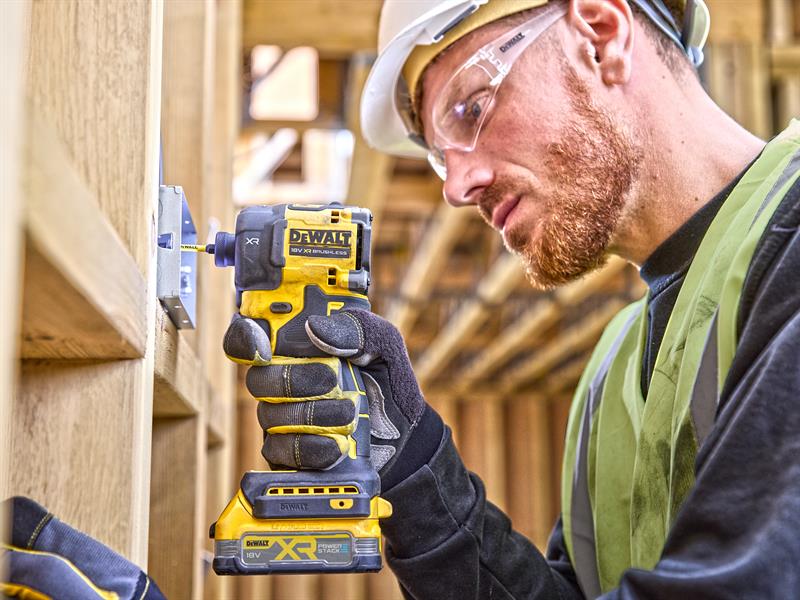 DEWALT Hyrdralic Impact Driver 18V 2 x 1.7Ah POWERSTACK Li-ion DEWDCF870E2T