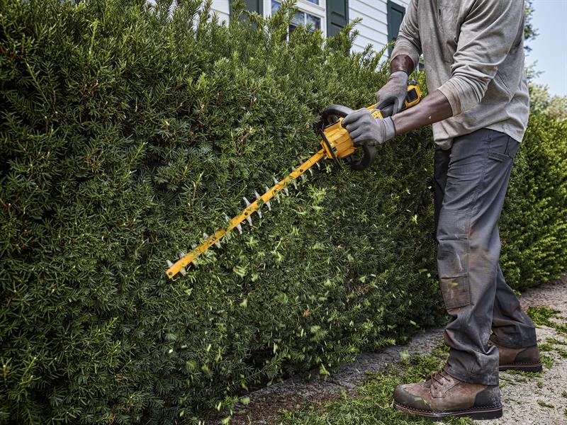 DEWALT Hedge Trimmer XR FlexVolt 54V 1 x 9.0Ah Li-ion DCMHT573X