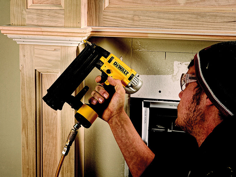 DEWALT DPN1850PP Pneumatic Oil-Free 18 Gauge Brad Nailer DEWDPN1850PP