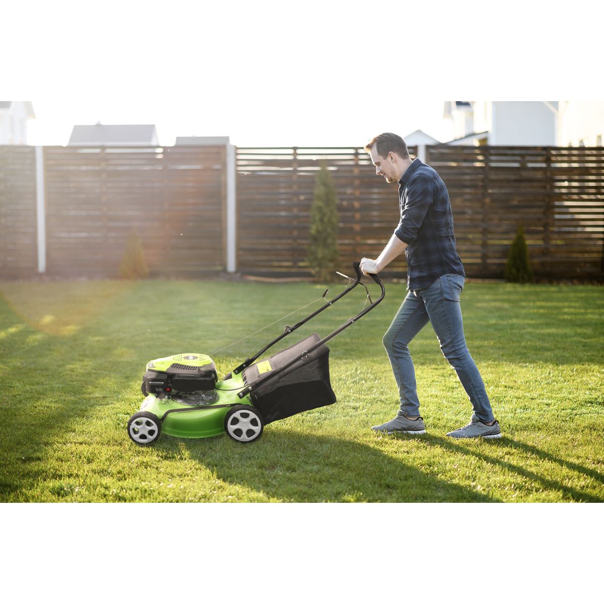 Dellonda 4 Stroke Petrol Lawnmower Hand Propelled 132cc 16"/40cm DG100 DG100