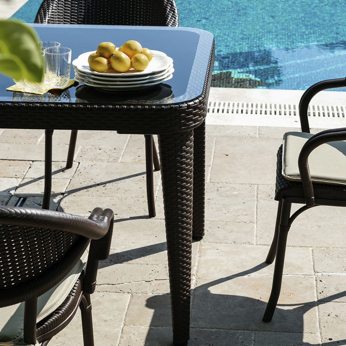 Dellonda Outdoor Dining Table Weather Resistant Glass Table 90x150cm DG206
