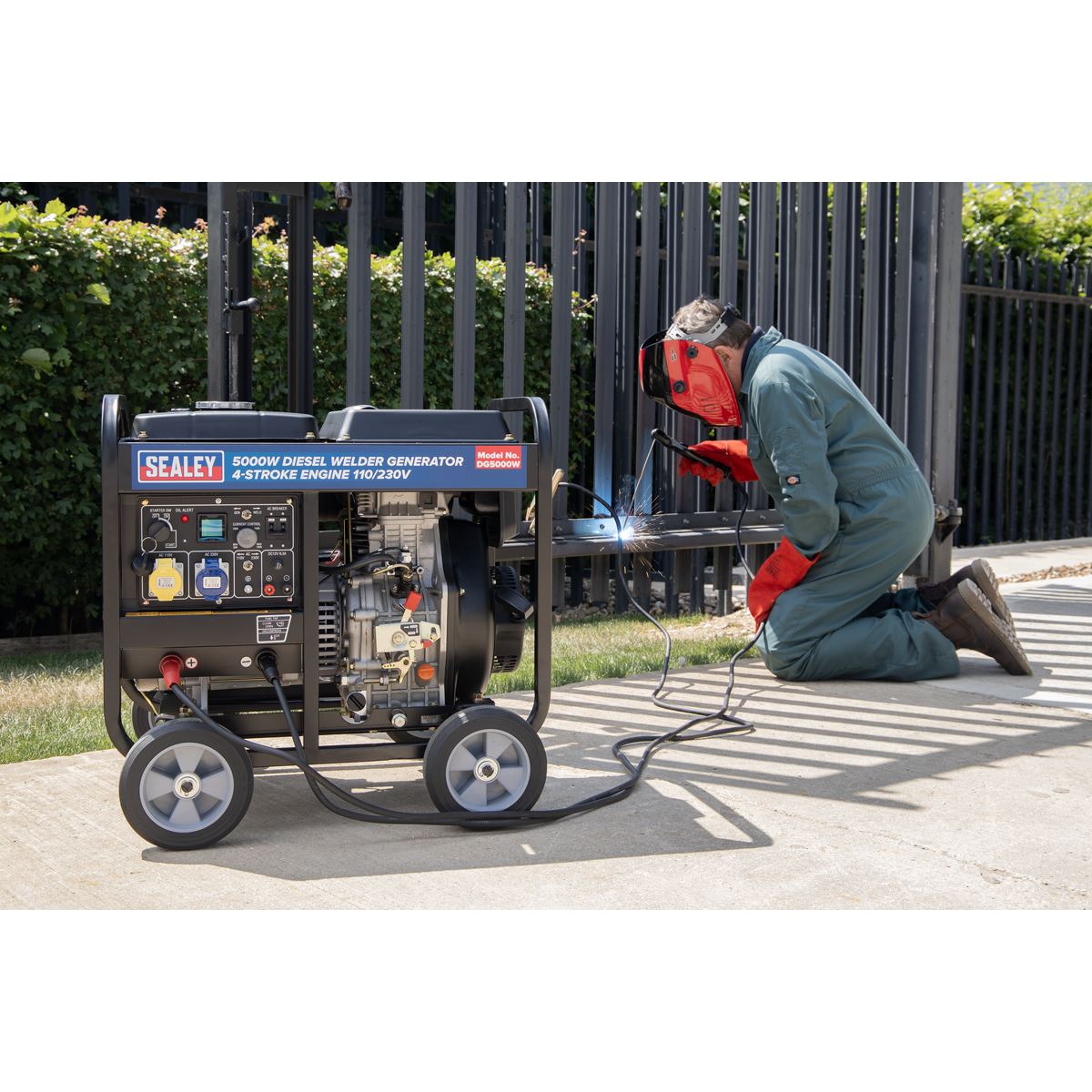 Sealey 5000W Diesel Welder Generator 4-Stroke Engine 110/230V DG5000W