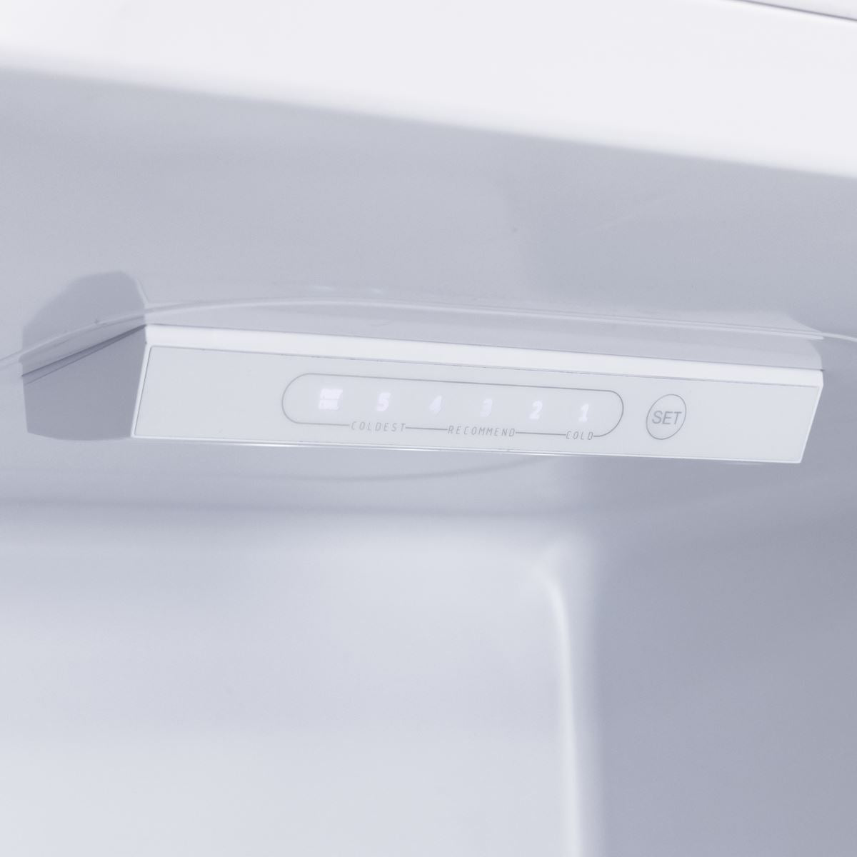 Sealey Baridi 60/40 Smart Frost Fridge Freezer 227L Capacity � White DH326