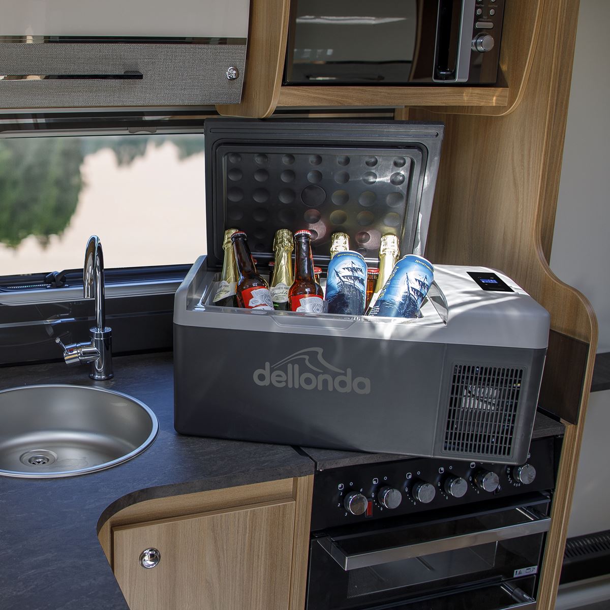 Sealey Dellonda Portable Fridge Freezer/Cool Box with LED Display & AC/DC 230V Adaptor 15L DL130