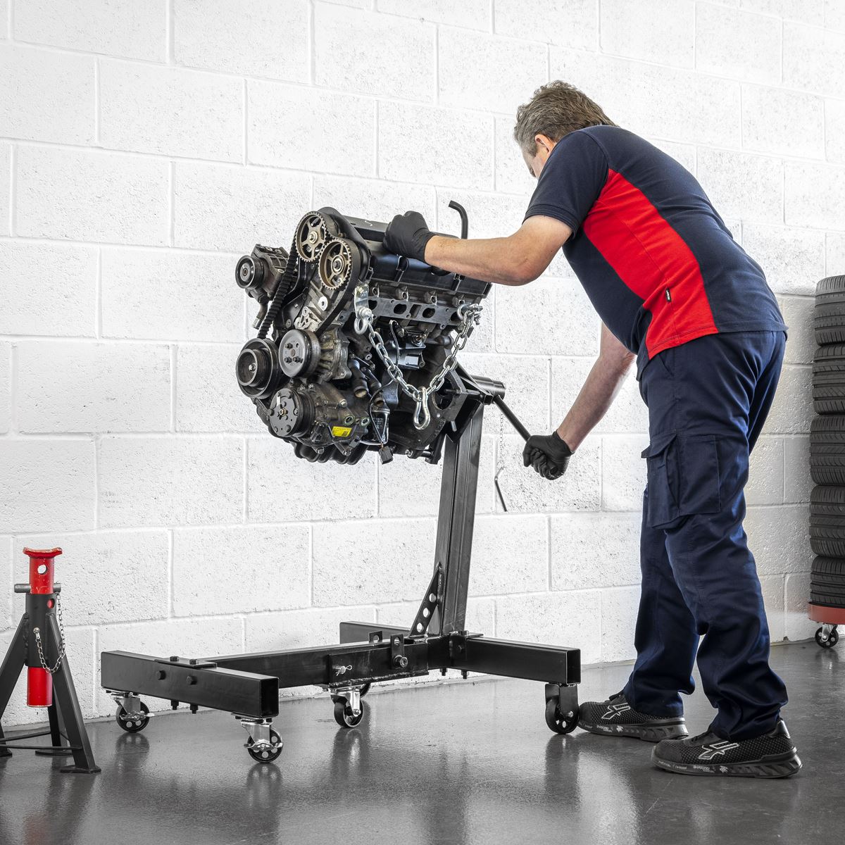 Sealey Folding Engine Stand 680kg Capacity Rotates 360° Swivel Castors ES680F