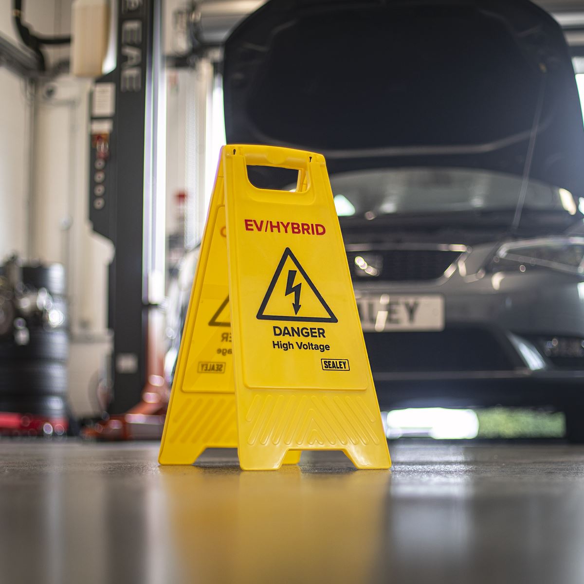 Sealey EV/Hybrid Floor Warning Signs Pack of 2 Size 620 x 300mm Yellow EV19