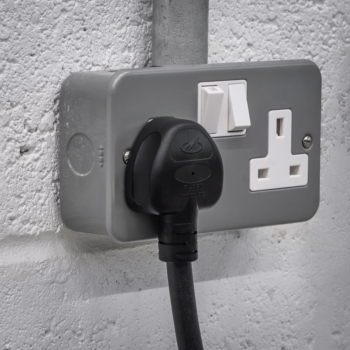 Sealey EV Charger Adjustable 3.5kW Type 2 to UK 3-Pin Plug Portable 5m EVAC2