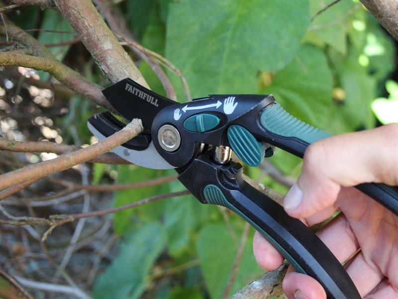 Faithfull Countryman Anvil Secateurs FAICOUANV8