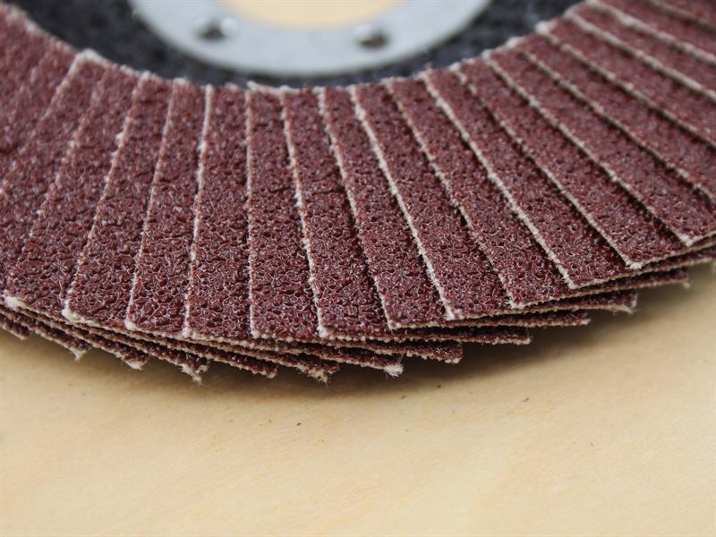 Faithfull Aluminium Oxide Flap Disc 125 x 22mm 80 Grit FAIFD125A80