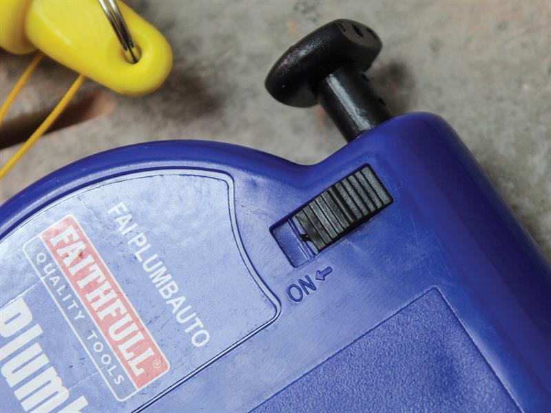 Faithfull Plumb-Auto Automatic Plumb Line 400g (14oz) FAIPLUMBAUTO