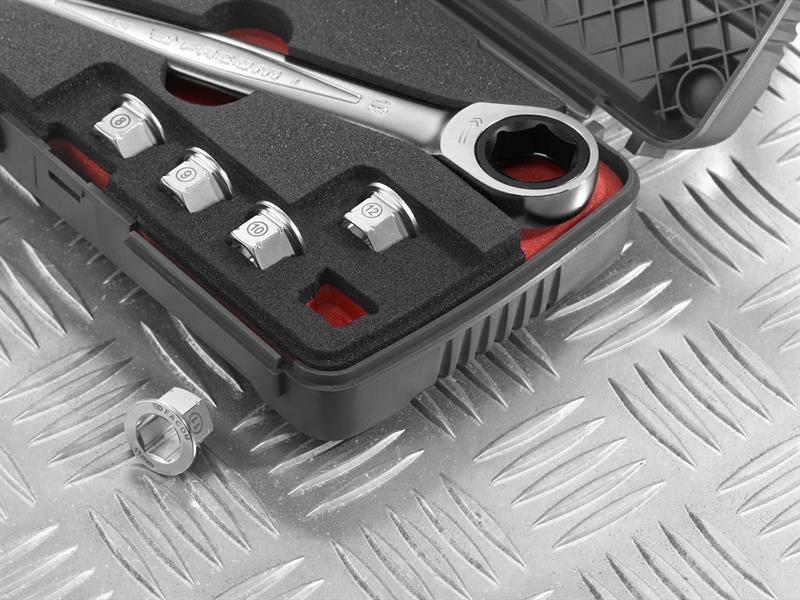 Facom Ratcheting Wrench 11-in-1 Low Access With 9 Reducer Bushes FCM464J1APB