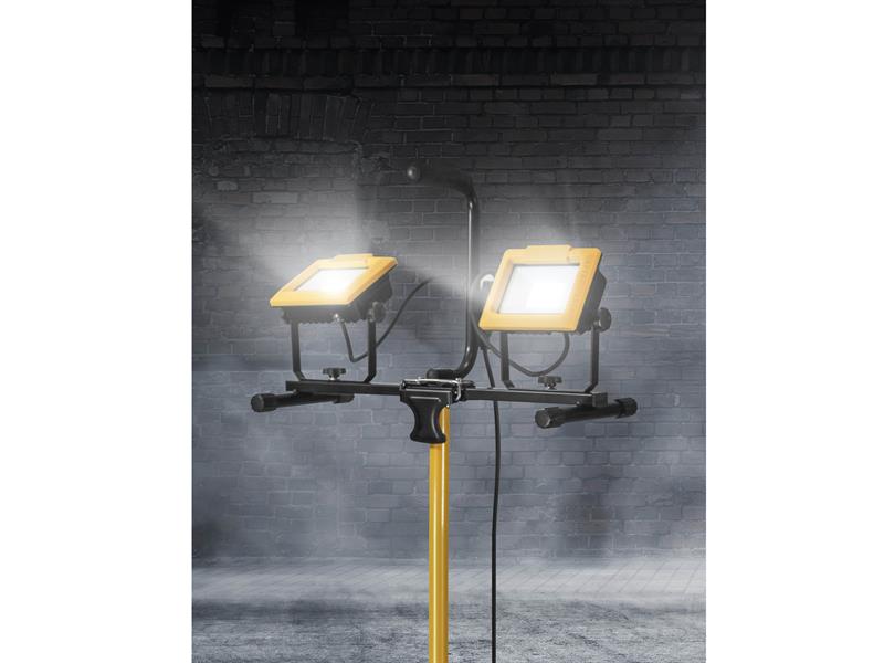 Faithfull Power Plus LED Twin Tripod Site Light 70W 240V FPPSLT70V