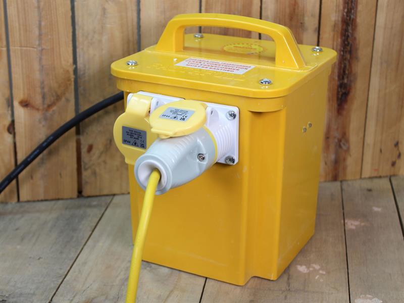 Faithfull Power Plus Transformer 3.3kVA Dual Socket FPPTRAN33A
