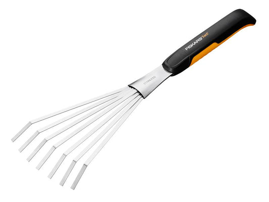 Fiskars Xact Hand Rake for raking up leaves weeds and grass FSK1027044