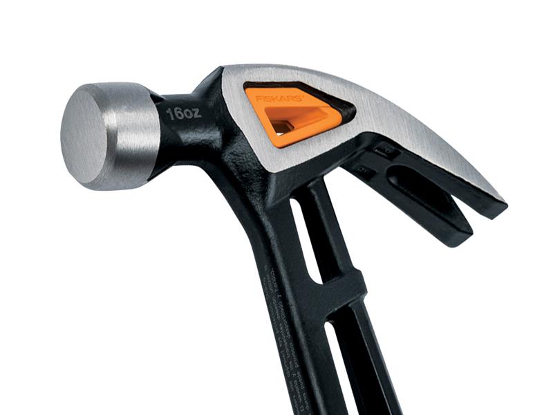 Fiskars IsoCore Curved Finishing Nail Hammer 450g 16oz Soft Grip FSK1027202