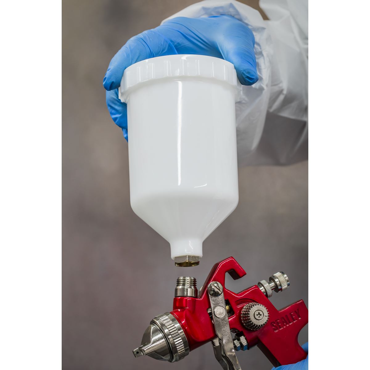 Sealey HVLP Gravity Feed Spray Gun 2mm Set-Up For primer Or Undercoat HVLP742
