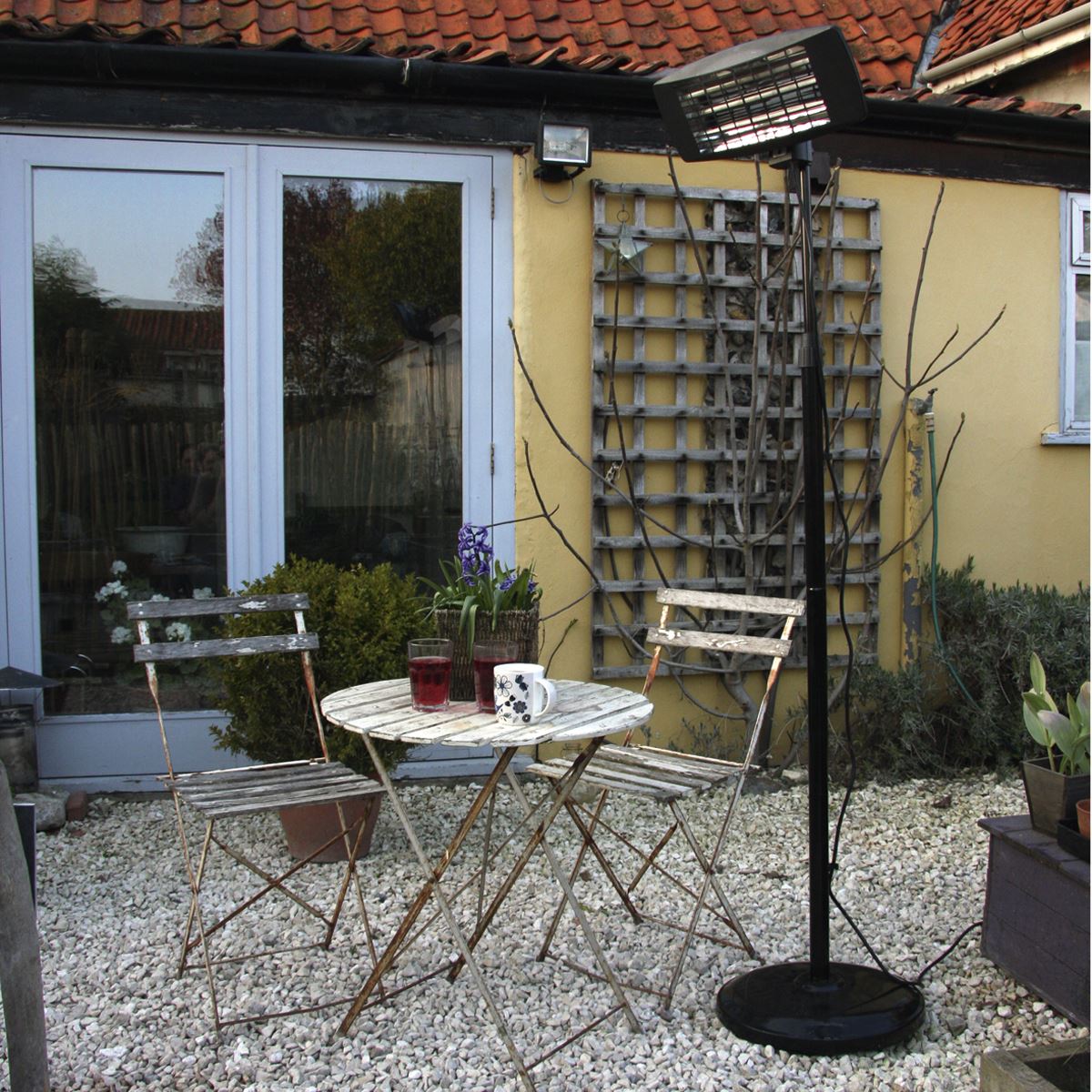 Sealey Infrared Quartz Patio Heater 2000W/230V with Telescopic Floor Stand IFSH2003