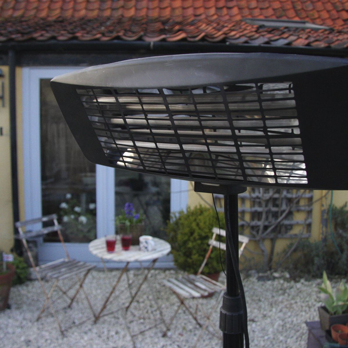 Sealey Infrared Quartz Patio Heater 2000W/230V with Telescopic Floor Stand IFSH2003