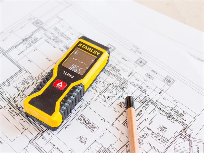 STANLEY® Intelli Tools TLM 50 Laser Measurer 15m INT177409