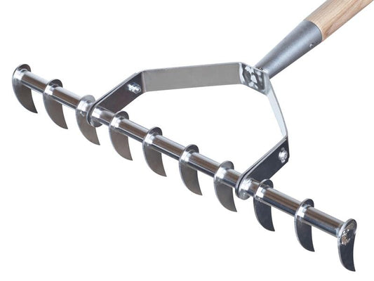 Kent & Stowe Stainless Steel Long Handled Scarifying Rake, FSC® K/S70100902