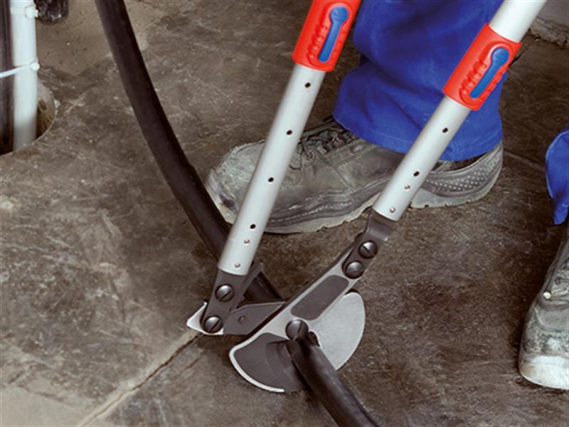 Knipex Ratchet Cable Cutters with Telescopic Handles 570-770mm KPX9532038
