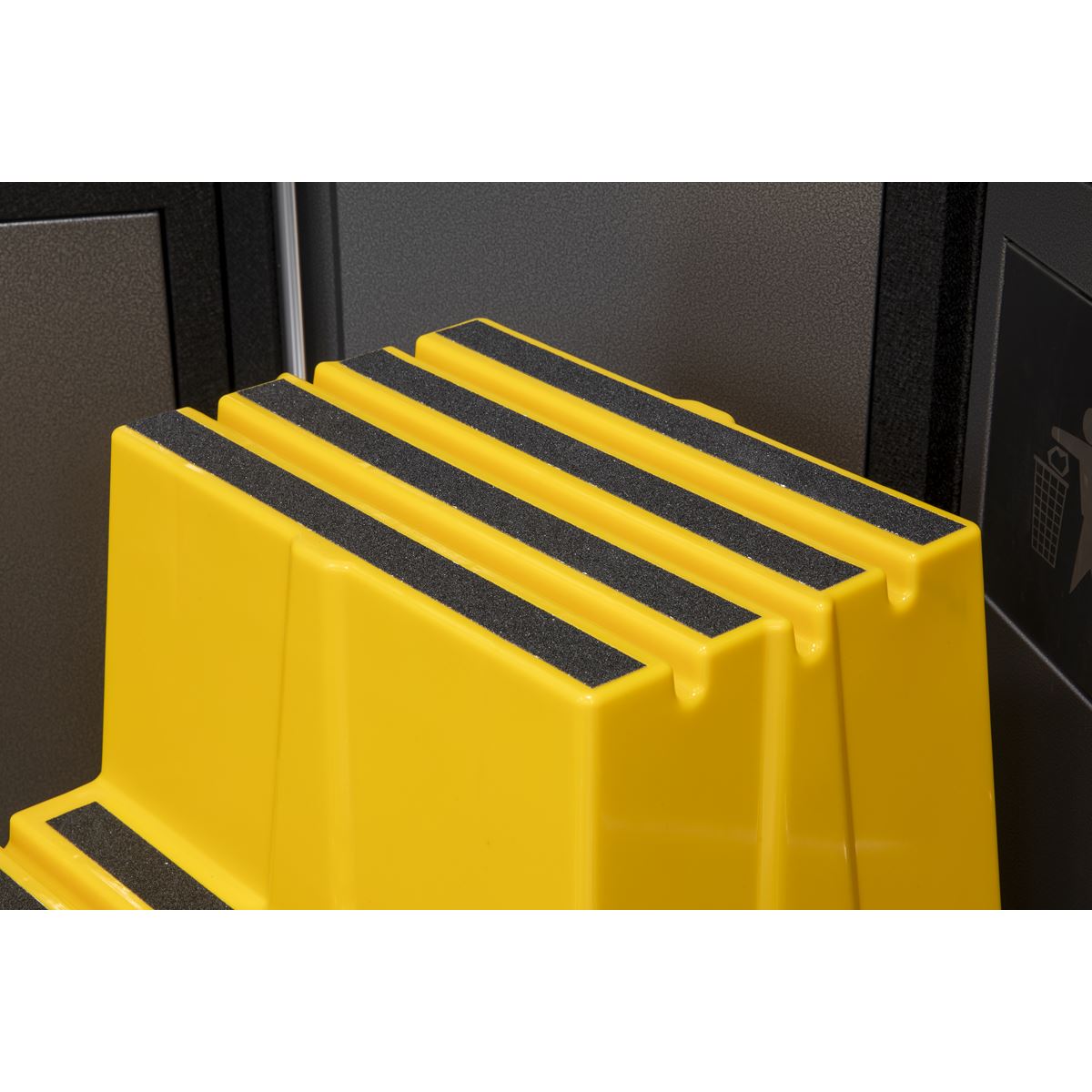 Sealey Heavy-Duty 3-Step Safety Steps with Anti-Slip Treads 150kg Capacity, Yellow - EN 14183 KS7