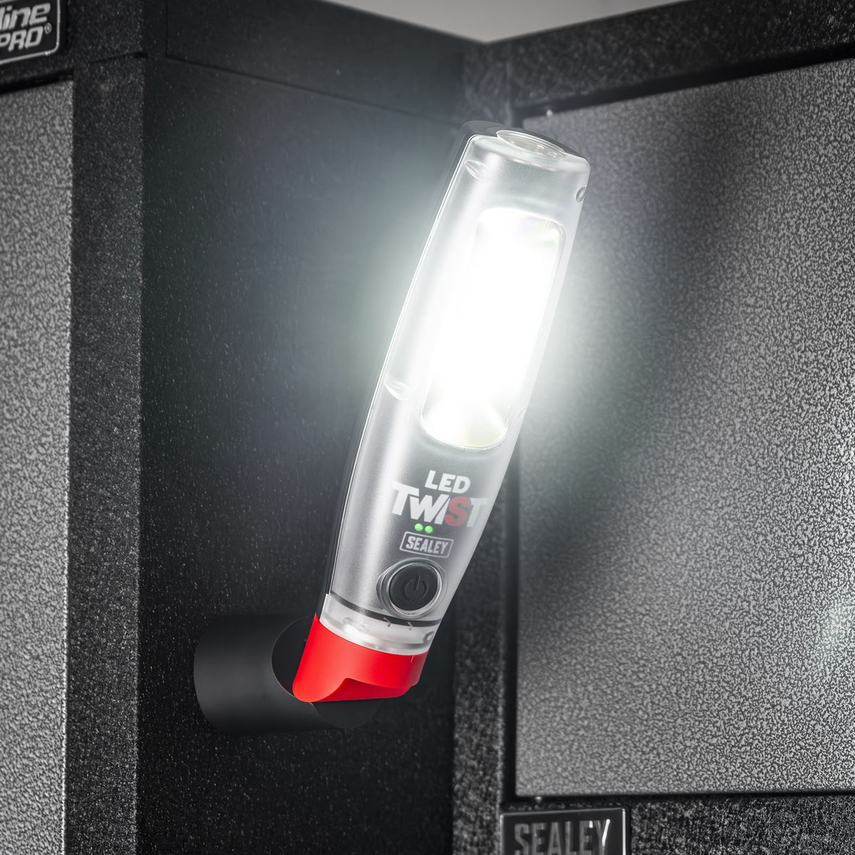 Sealey Rechargeable LED Twist&reg; Inspection Light 20W COB & 3W SMD, 3000lm, Magnetic Base & Power Bank LED3001