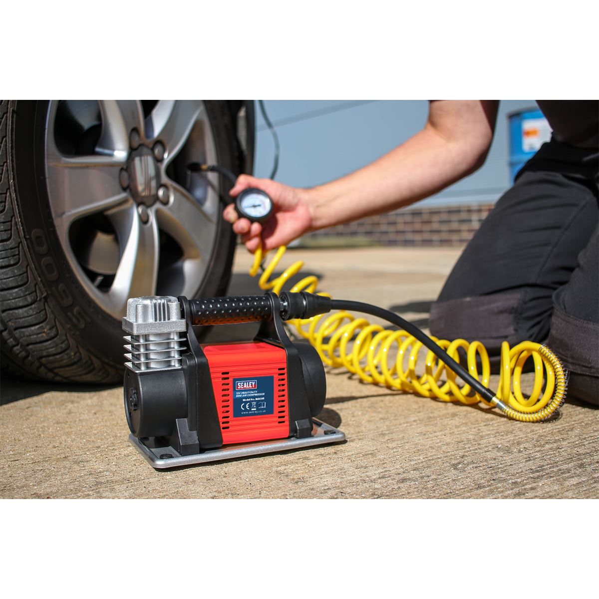 Sealey Tyre Inflator Mini Air Compressor 12V Heavy Duty MAC05