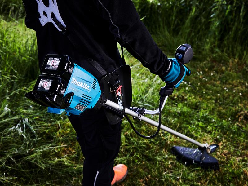 Makita LXT BL Brush Cutter 36V With 2 x 18V Batteries 6.0Ah Li-ion DUR369APG2