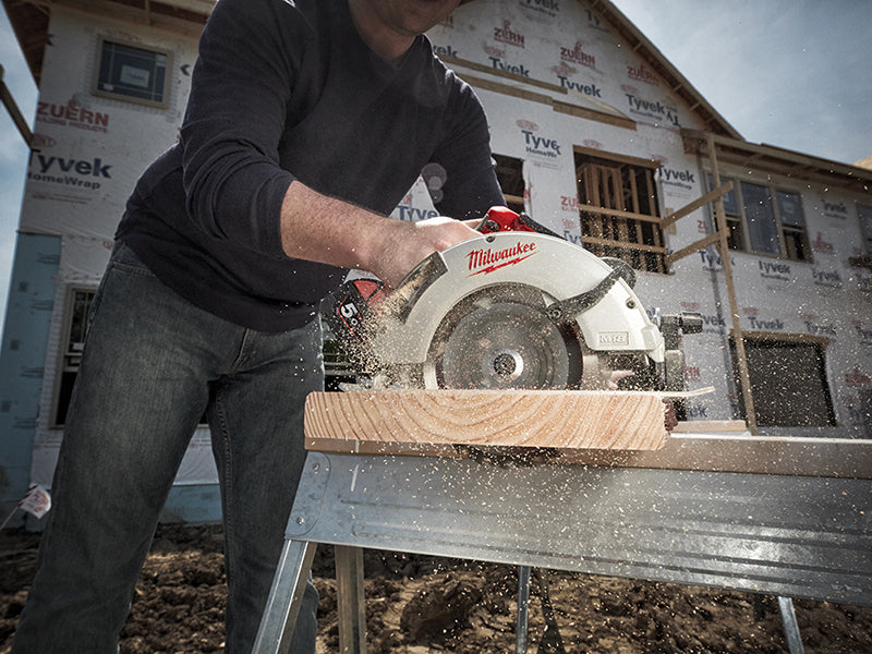 Milwaukee Power Tools M18 BLCS66-0 Brushless Circular Saw 190mm 18V Bare Unit MILM18BLCS60