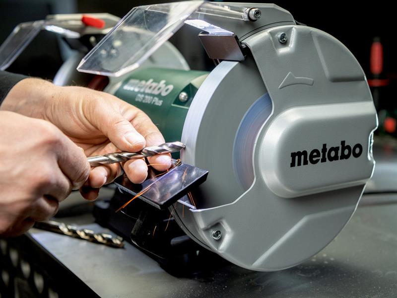Metabo Plus Bench Grinder 600W 240V Wheel Sizes 200 x 25 x 32mm MPTDS200PLUS
